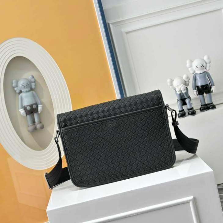 Picture of Bottega Veneta Mens Bags _SKUfw208747674fw